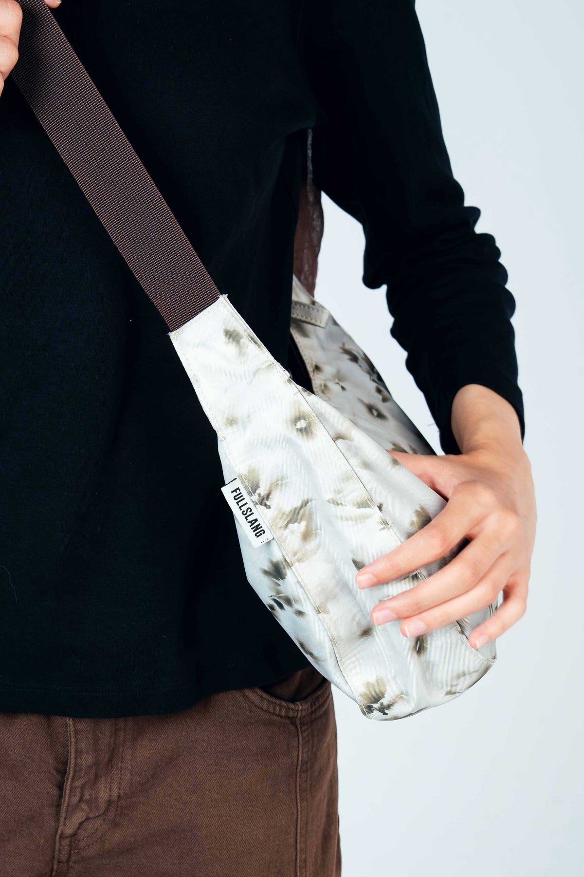 Wilt Crescent Bag