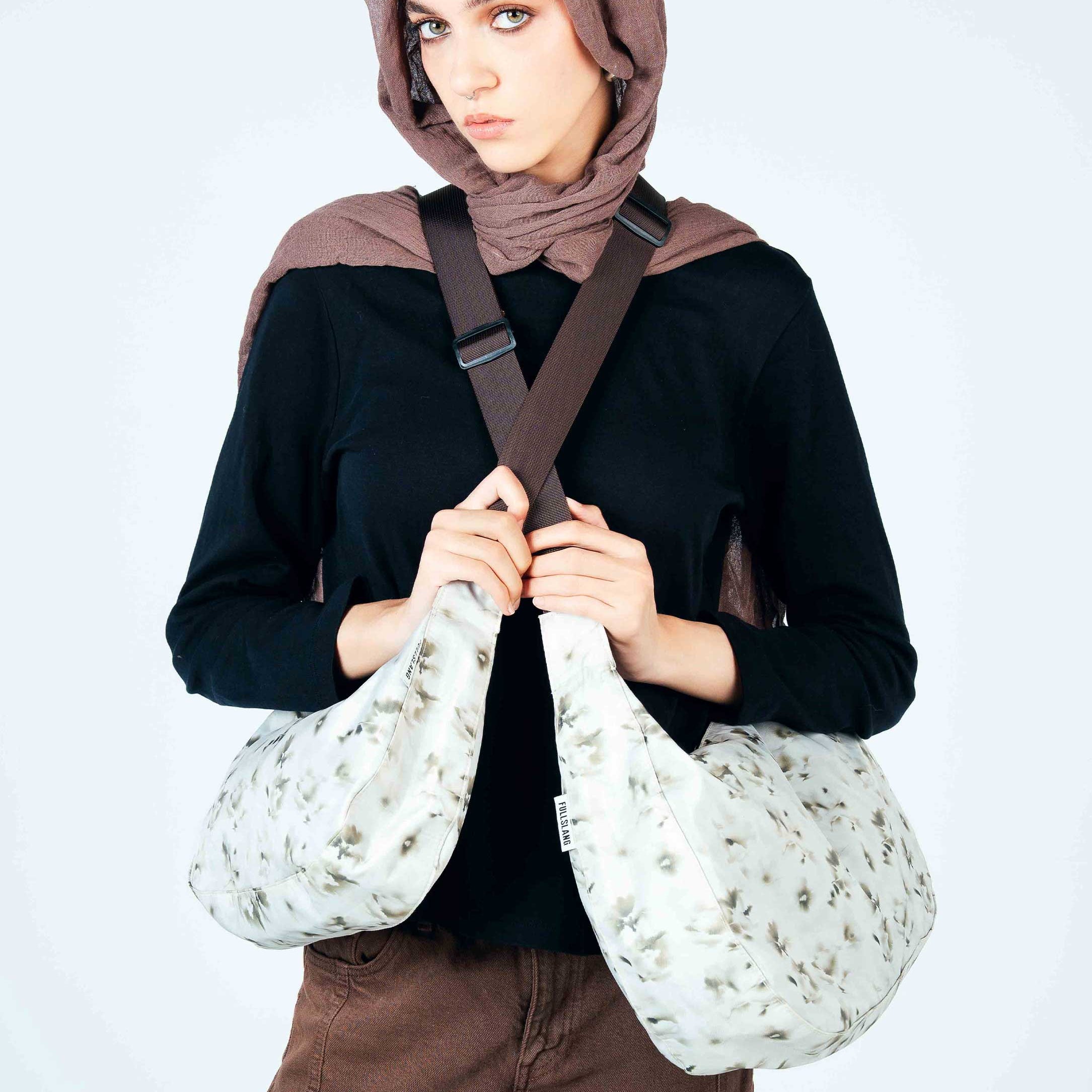 Wilt Crescent Bag